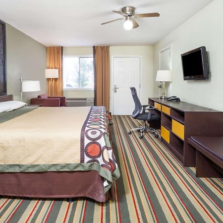 Super 8 By Wyndham Brookhaven Hotel Buitenkant foto