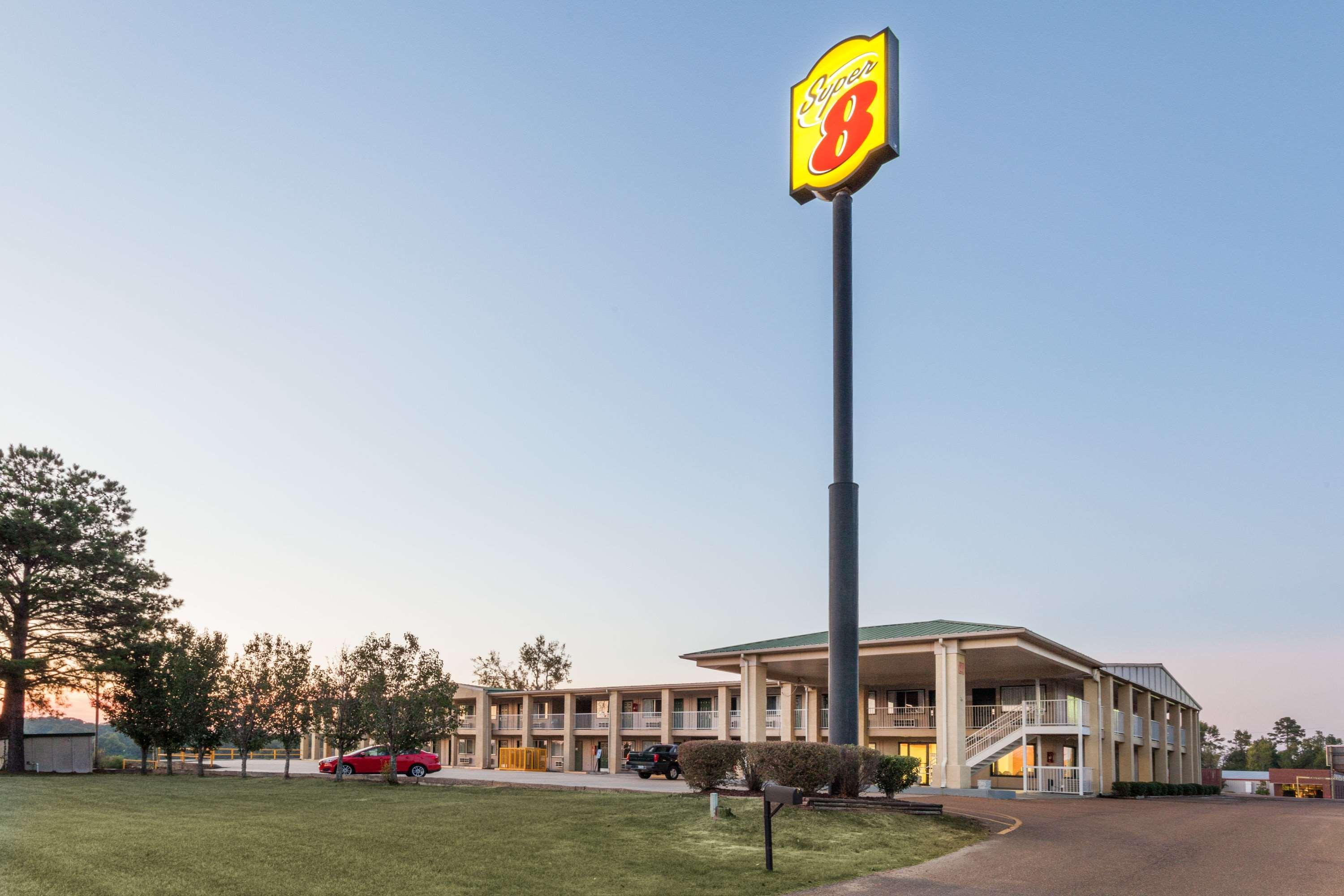 Super 8 By Wyndham Brookhaven Hotel Buitenkant foto