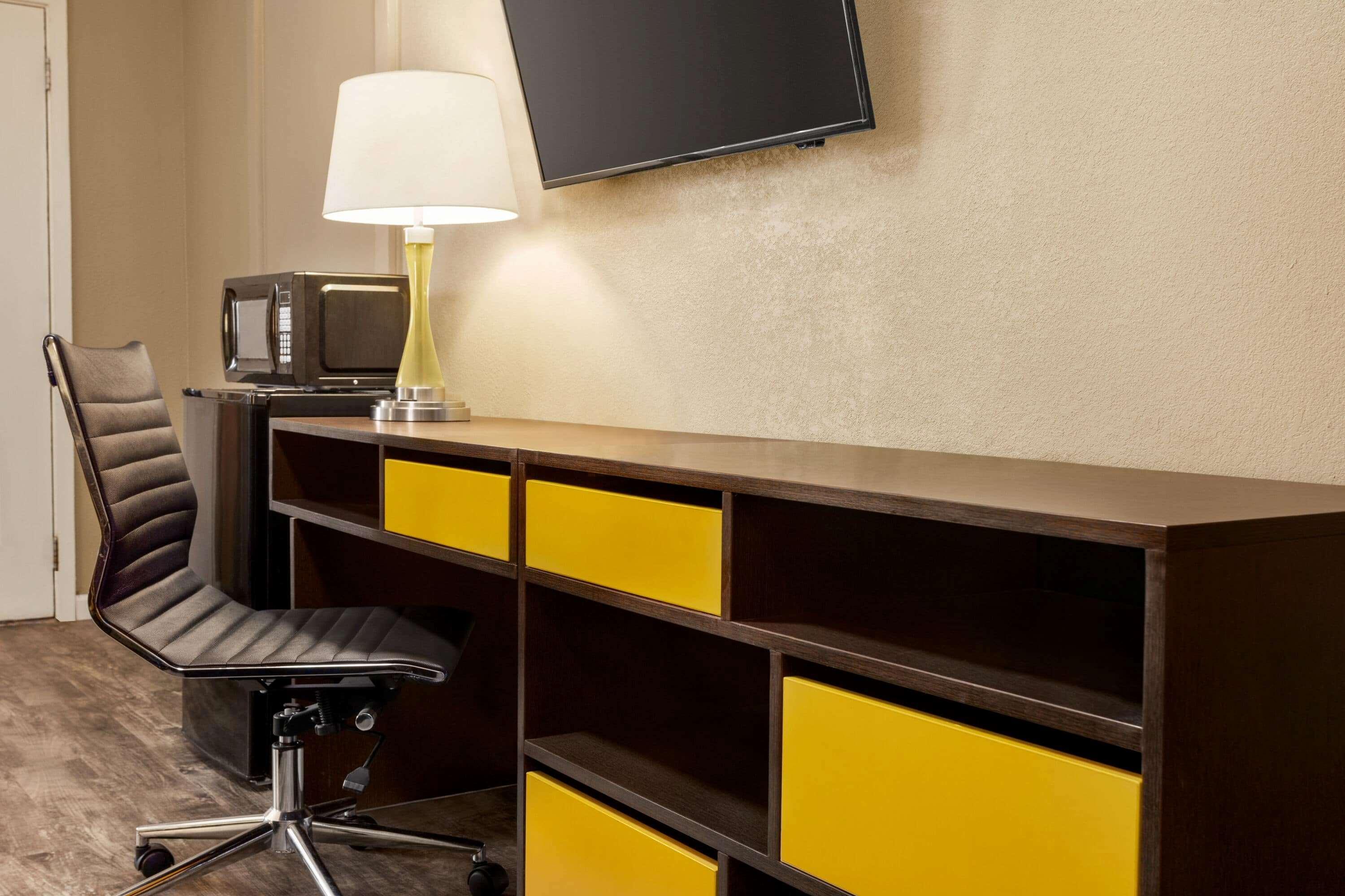 Super 8 By Wyndham Brookhaven Hotel Buitenkant foto