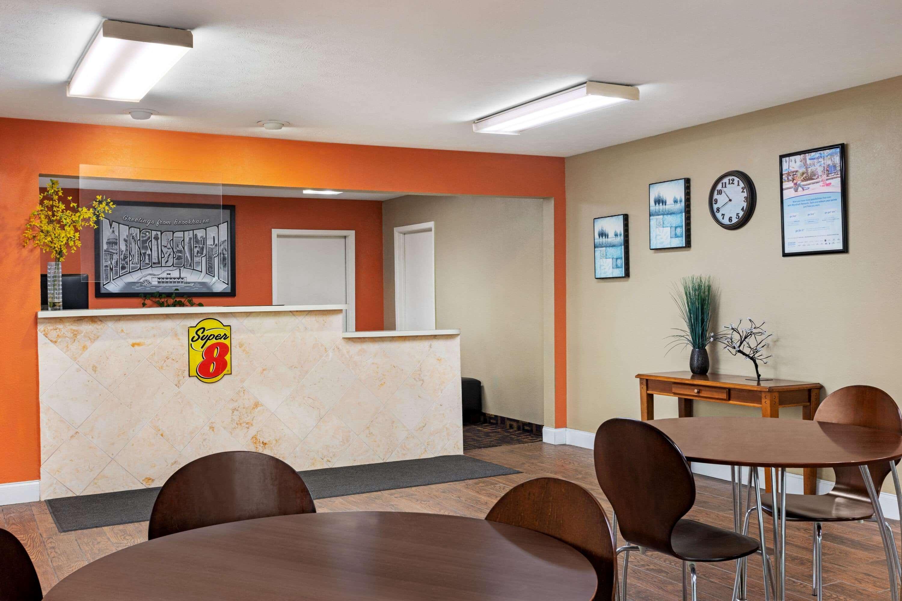 Super 8 By Wyndham Brookhaven Hotel Buitenkant foto