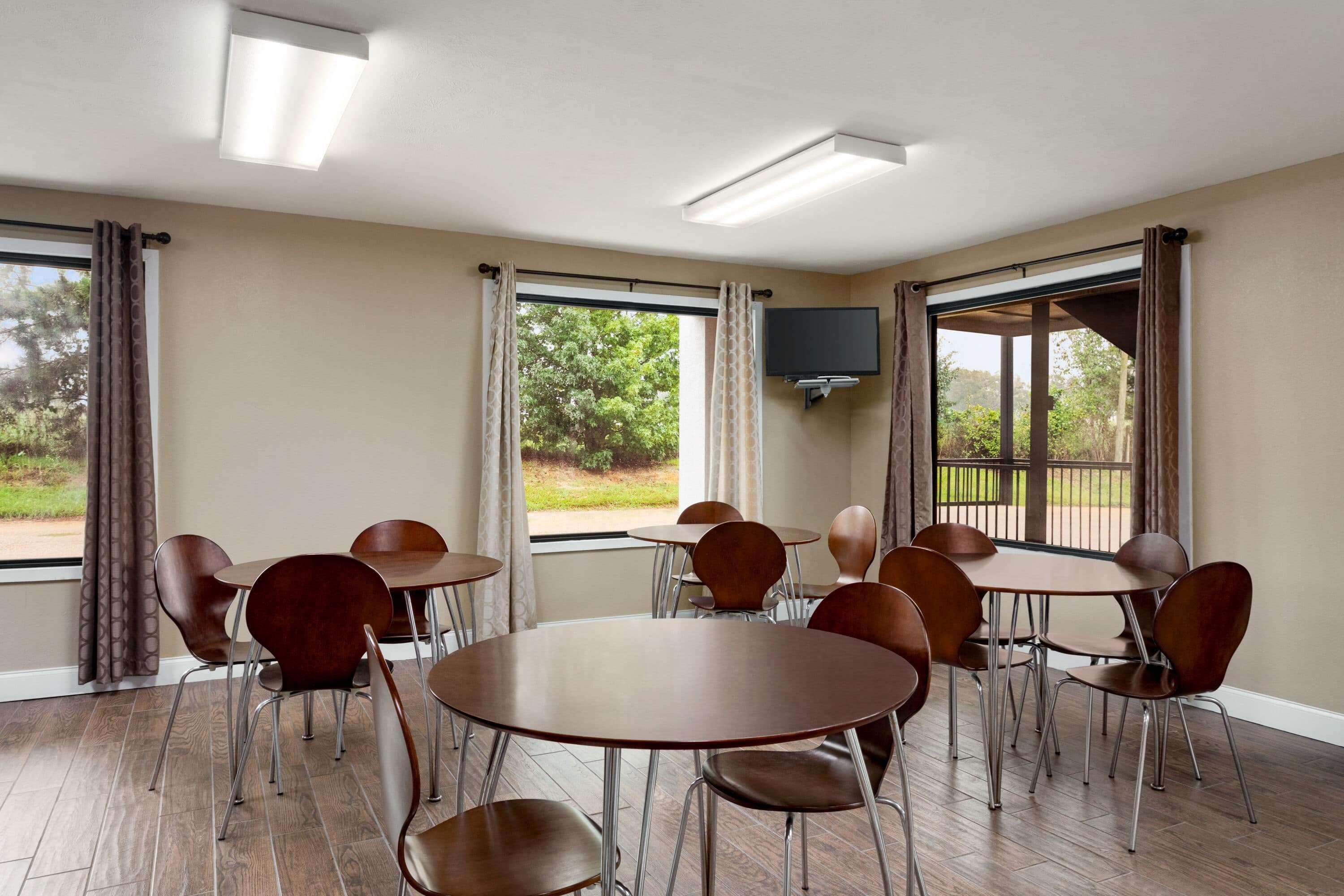Super 8 By Wyndham Brookhaven Hotel Buitenkant foto